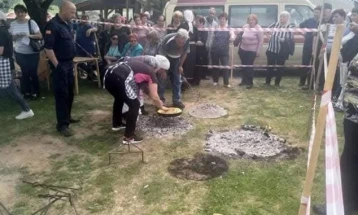 Во с.Цера, Македонска Каменица се одржува манифестацијата ,,Бабина Баница