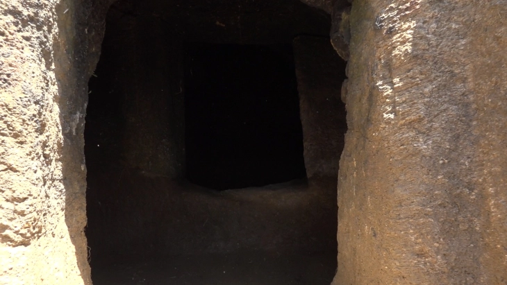 Прилепските археолози ги доистражуваат уникатините камени гробници на Маркови Кули, не се знае уште колку ги има