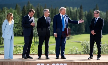 Мелони се сретна со Трамп на маргините на самитот Г7 во Канада