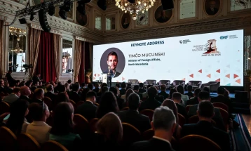 Mucunski nga Budapesti: Zgjerimi është me rëndësi strategjike për relevancën dhe të ardhmen e BE-së