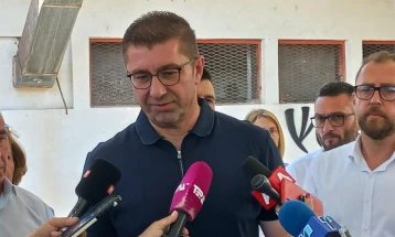 Mickoski: Punohet që 40 kilometrat e para të autostradës Kërçovë-Ohër të lëshohen deri më 10 korrik