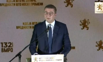 Мицкоски: Филипче во Атина е исто што и Заев во Атина и Софија заедно