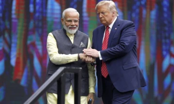 Моди во разговор со Трамп: Индија не прифаќа посредување во конфликтот со Пакистан