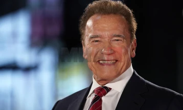 Шварценегер: Имигрантите во САД се гости