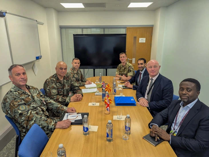 Генерал Лафчиски учествува на Конференција за копнено војување во Лондон