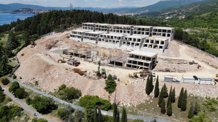 „Фронт 21/42“: Законите не важат во Охридскиот регион, институциите на одговараат на поднесените претставки