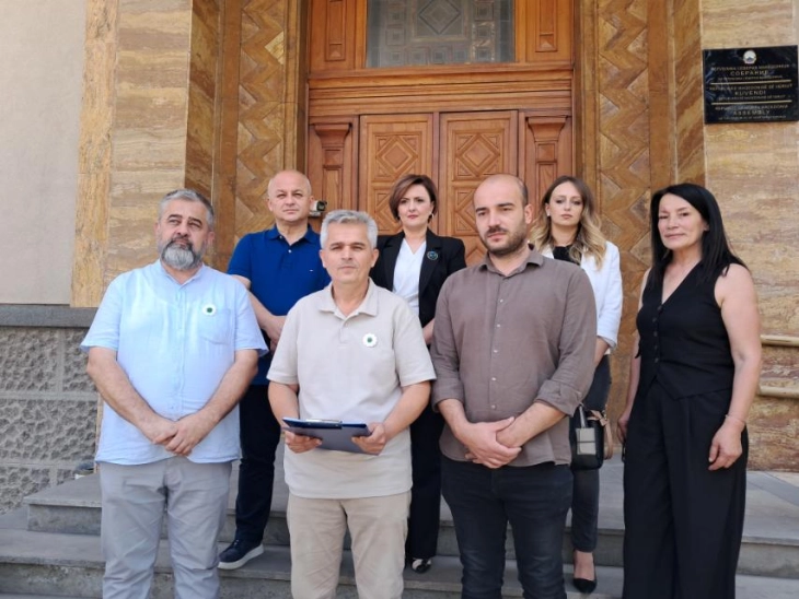 Бошњачкиот сојуз поднесе иницијатива за додавање на геноцидот во Сребреница во Кривичниот законик