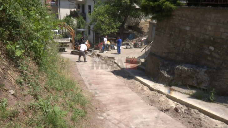 Во Штип се реконструира улицата „Првомајска“