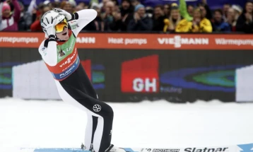 Светскиот рекордер Домен Превц доби споменик на Планица