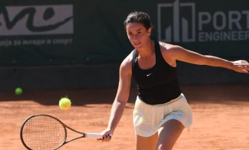 Порази на Ивановски и Стоилковска