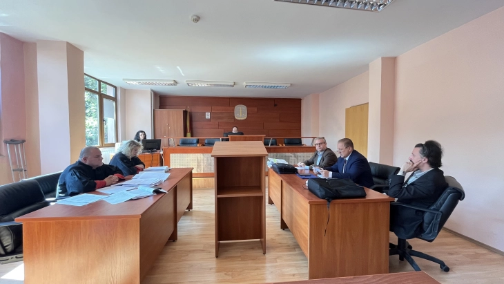 Përfundoi gjykimi i kryetarit të komunës së Strugës për emërimin e drejtorëve në shkollat në Llabunishtë, Ladorisht dhe Podgorcë, nesër shqiptimi i aktvendimit