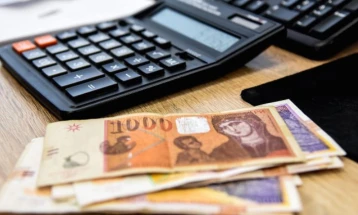 Издвоени се околу 800 милиони денари до Буџетот за плати во јавен сектор од кои 600 милиони се за МВР, вели Димитриеска Кочоска