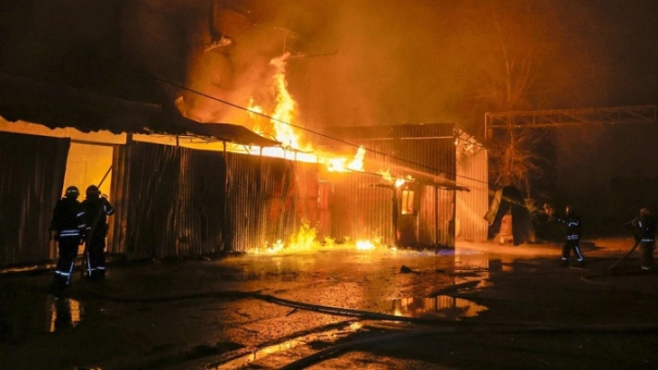 Еден загинат, најмалку 14 ранети во руски напад врз Одеса во текот на ноќта