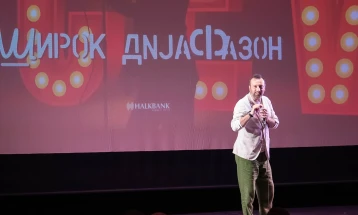 Стенд-апот на Сашко Коцев го отвори „Кривопаланечко културно лето“