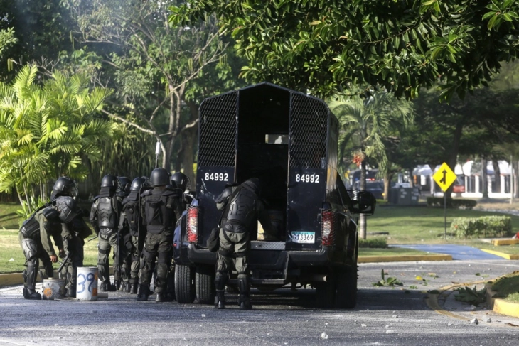 Панама прогласи вонредна состојба по грабежите и оштетувањата на зградите за време на протестите на одгледувачите на банани