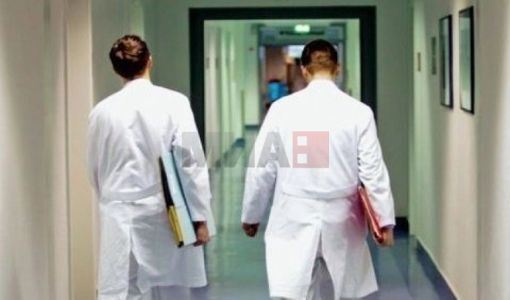 Kirurgu plastik nesër do t'i vizitojë të lënduarit në zjarrin në 