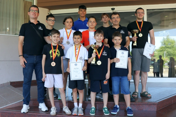 Шахистите на Алкалоид најуспешни Државниот младински шампионат