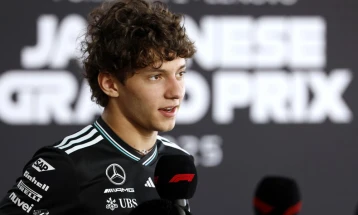 Антонели, заврши средно училиште