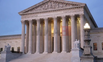 Врховниот суд на САД ја укина забраната за испраќање мигранти во земји од кои не потекнуваат