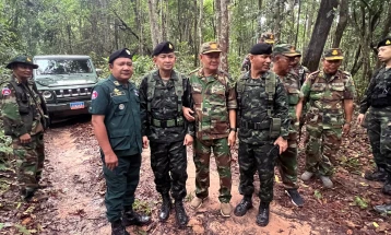 Тајланд ја затвори границата со Камбоџа