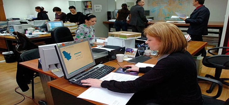 Конференција по повод Денот на јавните службеници и јавните служби (во живо)