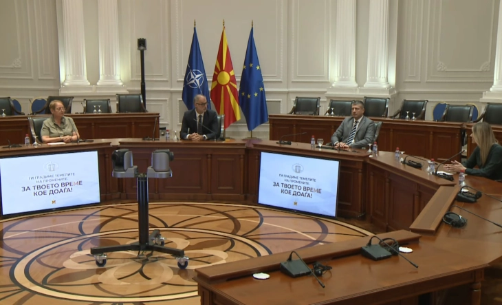 Панел-дискусија по повод една година Влада „Ги градиме темелите на промените. За твоето време кое доаѓа“ (во живо)