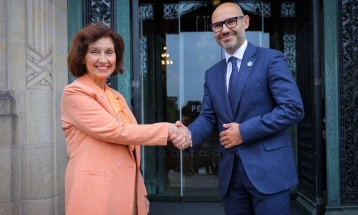 President Siljanovska-Davkova meets Secretary-General of Permanent Court of Arbitration in The Hague