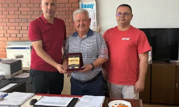 Благодарница за дебранец од САД кој донира 50 илјади долари за дебарската болница