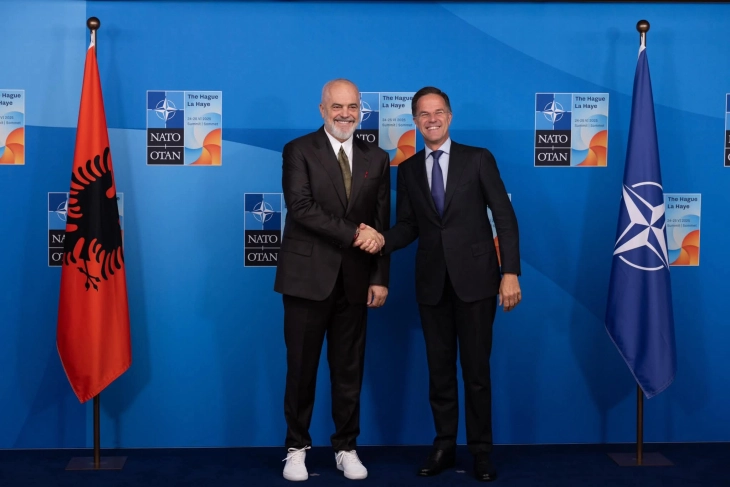 Рама по средбата со Руте: НАТО ќе се ангажира во изградбата на воен терминал во Драч