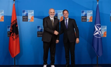 Рама по средбата со Руте: НАТО ќе се ангажира во изградбата на воен терминал во Драч