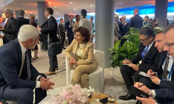 Сиљановска-Давкова во Хаг оствари средби со претседателот на Чешка и со премиерите на Естонија и Белгија