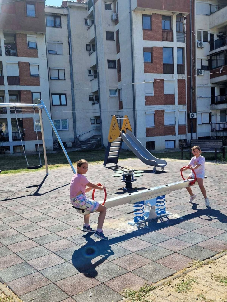 Детскиот парк на „Партизанска“ во Берово доби нови реквизити