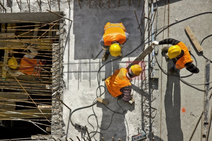 Ministria e Ekonomisë dhe Punës: Të zbatohen masat për mbrojtjen e punëtorëve në kushtet e valëve të të nxehtit