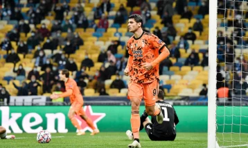 Комо преговара со Мората