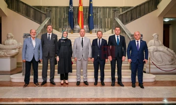 Takim i Gashit me delegacionin e Kuvendit të madh kombëtar turk: komunikimi i shpeshtë - konfirmim i miqësisë së madhe