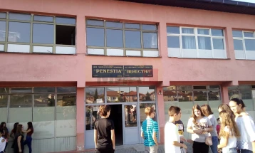 Vazhdon rënia e numrit të nxënësve të klasës së parë në komunën e Dibrës