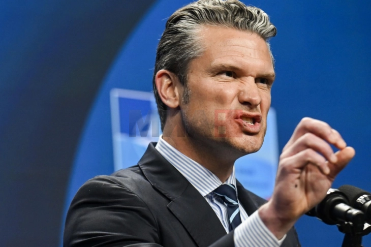 Хегсет го брани нападот врз Иран: Програмата е „уништена“, и покрај сомнежите