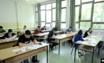 Education minister: Grades don't reflect students' actual knowledge