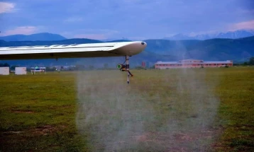 Авионска дезинсекција против комарци денеска и утре во Скопје