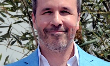 Дени Вилнев режисер на наредниот „007“ филм