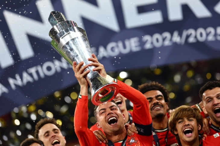 Ronaldo do të ketë pagë rekord me kontratën e re me Al Nasrin