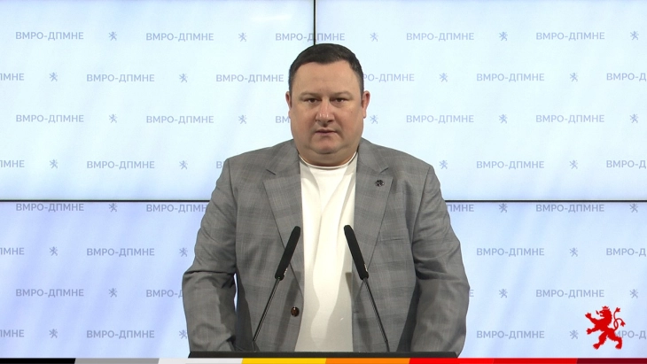 Кирков: Додека Скопје се дави во смет на 40 степени, Данела му дели тендери на Беџети