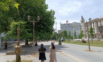 Сончево со мала до умерена облачност и благ пад на температурите