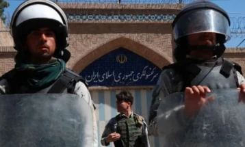 Иран ќе протера милиони странци без документи, главно Авганистанци