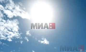 Temperatura rekorde dhe zjarre në Ballkan, pritet rënie e temperaturave gjatë fundjavës