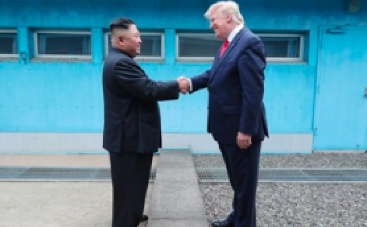 Trampi: Do ta zgjidh konfliktin me Korenë e Veriut