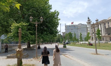 Weather: Sunny, windy; high 36°C