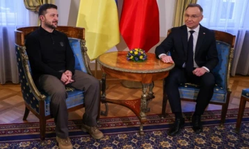 Zelensky awards Ukraine's Order of Liberty to Polish President Duda