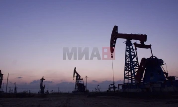 Çmimet e naftës u ulën ndjeshëm javën e kaluar pas armëpushimit mes Izraelit dhe Iranit