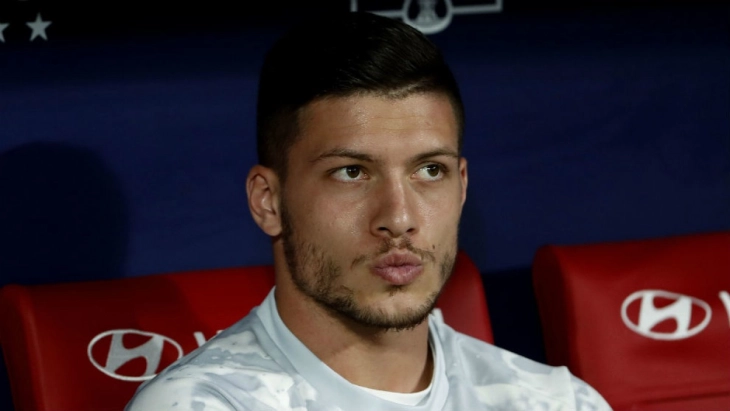 Српскиот напаѓач Лука Јовиќ го напушти Милан